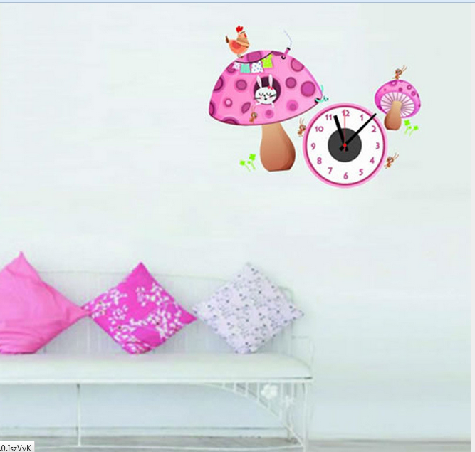 Đồng hồ decal nhà nấm hồng thỏ con